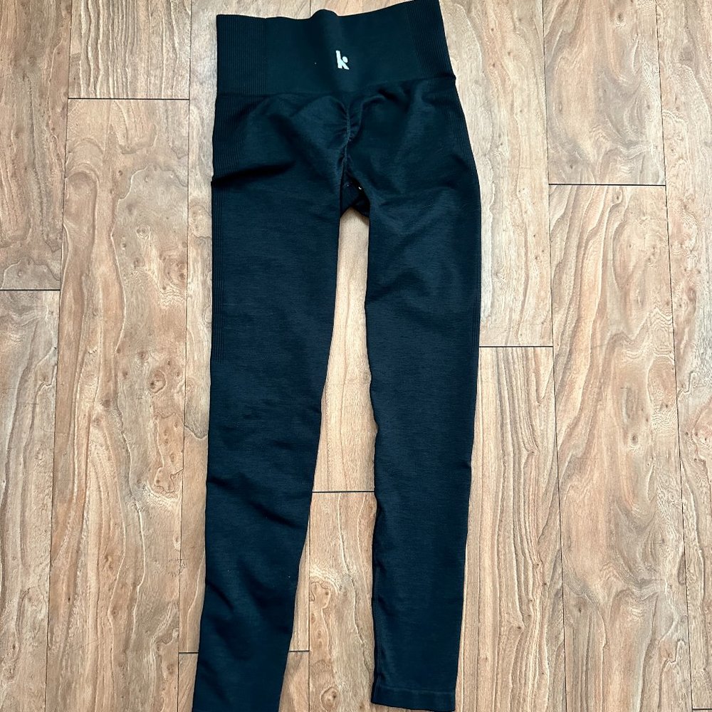 Kamo Fitness Eos Seamless Scrunch Leggings